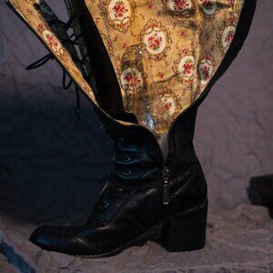 Sweet Seychelles Vintage Lace Up Leather Boots 8.5